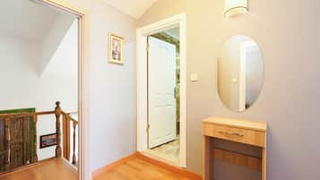 Toetasjes familieleilighet, 4 soverom, byutsikt | Innvendig