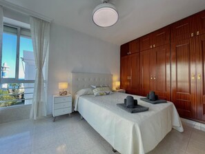 1 bedroom, iron/ironing board, bed sheets - TERRASOL CALIFORNIA 4 (Torre del Mar)