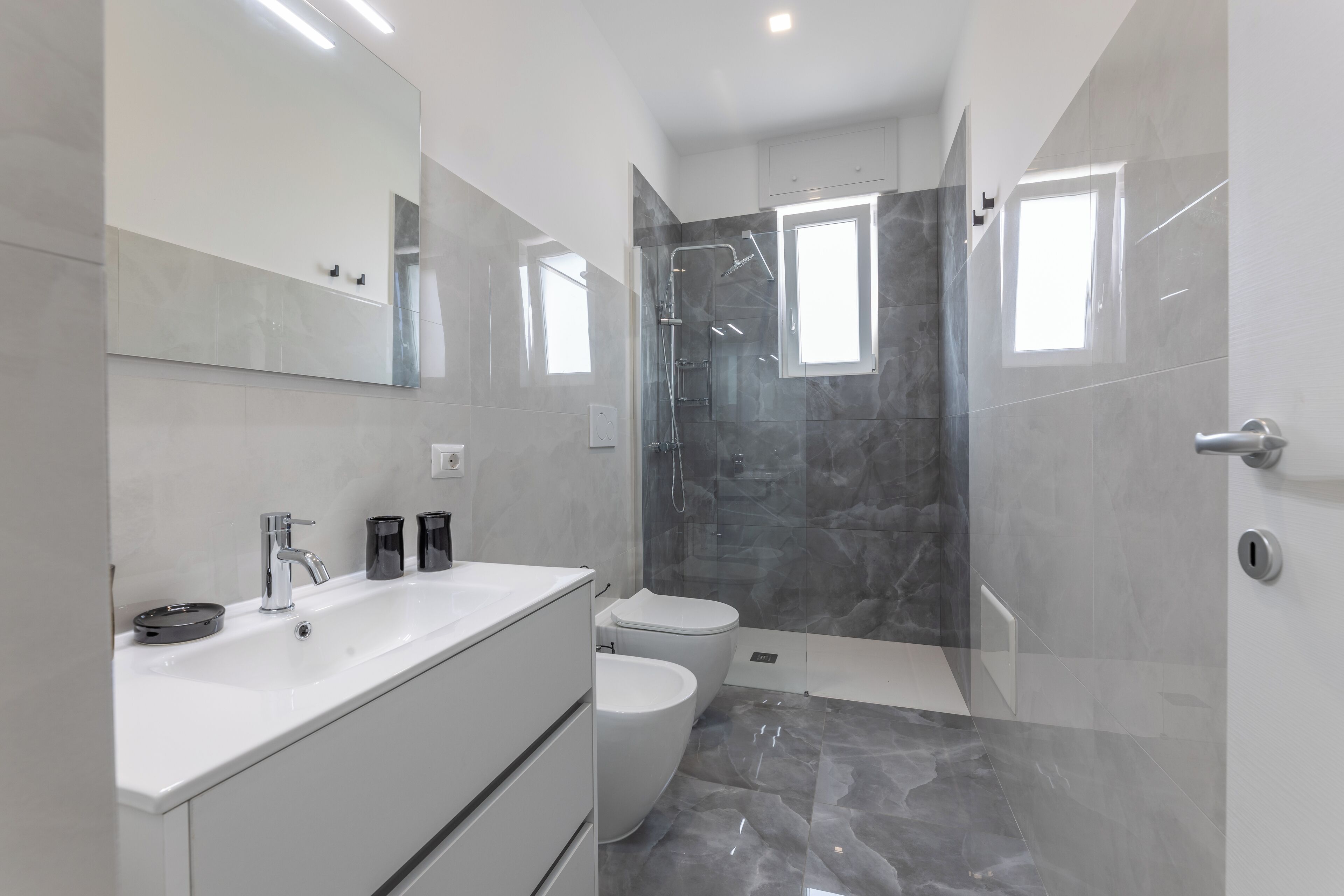 Apartment, Balcony | Bathroom | Shower, hair dryer, towels