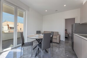 Appartement, balcon | Restauration