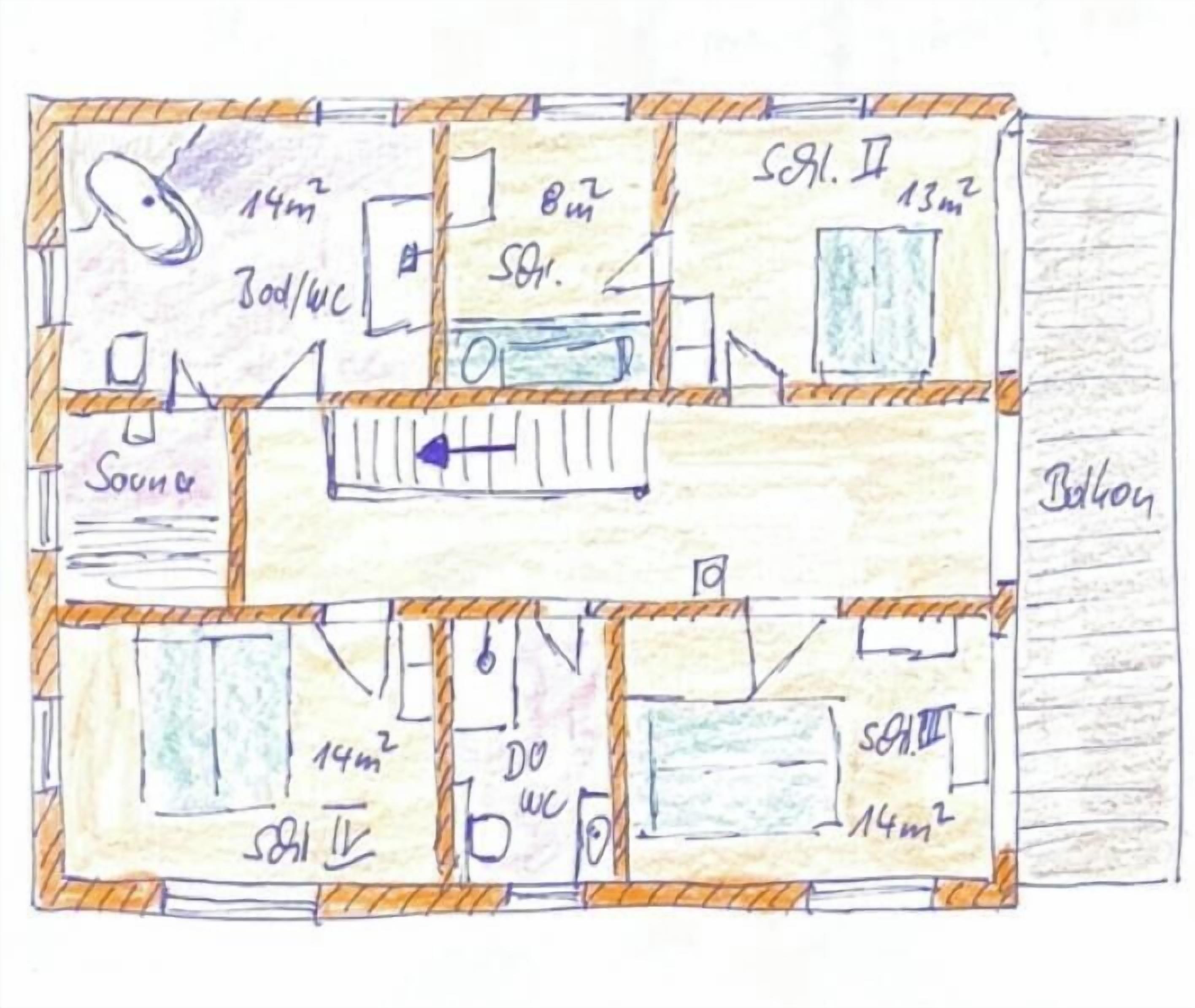 Un plano de planta que muestra varias habitaciones, incluyendo una sala insonorizada, un baño y un balcón.