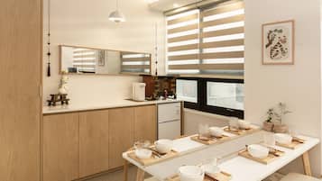 Family Room | Dining