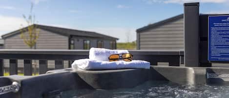 Baignoire à remous extérieure