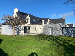 Unclassified image, 2 of 53, button - Vrbo Property (Sarzeau)