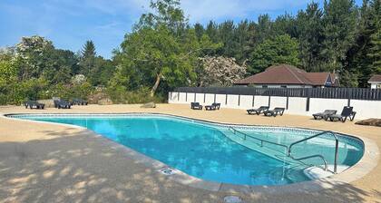 Safari Tent sleeps 6 Pet Friendly