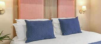 Superior 2 Bedroom sleeps 6