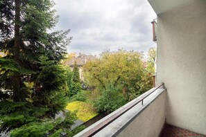 Klassiek appartement, balkon | Terrein van de accommodatie