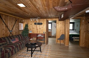 Luokittelematon kuva, 3 kautta 30, painike