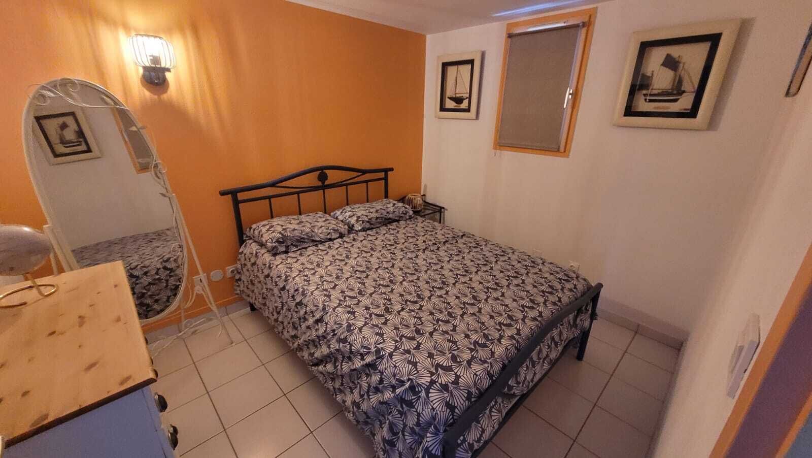 2 Schlafzimmer, Bügeleisen/Bügelbrett, Bettwäsche