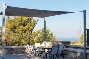 Outdoor dining - Villa Iliousa Prinsess Peaceful Getaway in Rhodes for families & couples (RHODES)