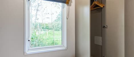 2 bedrooms, Internet