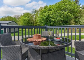 Outdoor dining - Luxury Holiday Home 2 bed Pet (Hayle)
