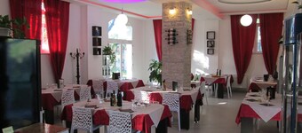 HOUSE ERALDO -SET IN THE GREEN -COMFORT, TRAMQUILITY AND RELAXATION