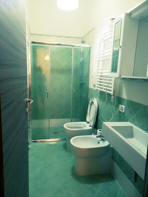 Unclassified image, 5 of 7, button