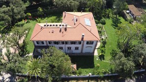 Unclassified image, 3 of 7, button