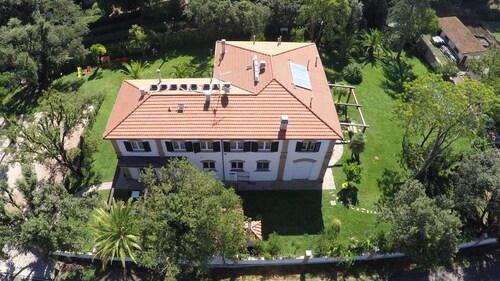 HOUSE ERALDO -SET IN THE GREEN -COMFORT, TRAMQUILITY AND RELAXATION