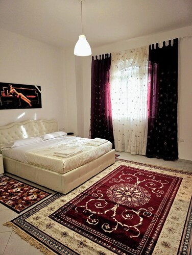 HOUSE ERALDO -SET IN THE GREEN -COMFORT, TRAMQUILITY AND RELAXATION