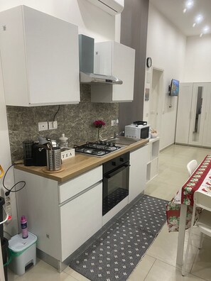 Immagine non classificata, 5 di 8, pulsante