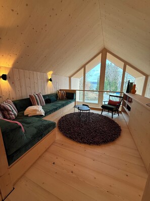 Luokittelematon kuva, 5 kautta 12, painike