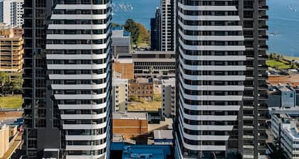 Apartment located in 21st floor in Gosford's newest landmark building.