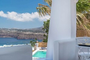 Property grounds - Villa Sean with pool - My Rental Homes (Akrotíri)