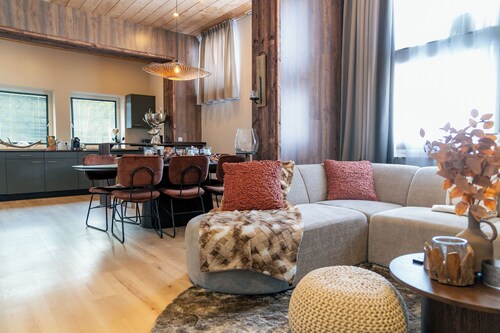 Moderne Gruppenlodge für Familien und Freunde, mit viel Platz, Privatsphäre und einer einzigartigen Lage inmitten der Berge von Leutasch, perfekt für Winter und Sommer.