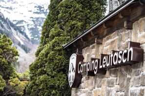 Uklassifisert bilde, 5 av 8, knapp