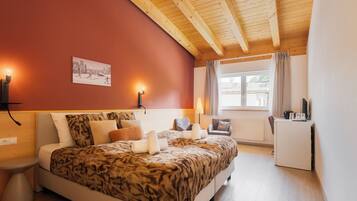 1 bedroom, travel cot, WiFi, bed sheets