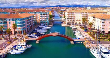 T1 35 m2 Moderne avec Piscine, Clim & Fibre â FrĂ©jus Soleil