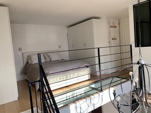 2 bedrooms, iron/ironing board, WiFi, bed sheets - Comfortable, bright and furnished family duplex - T3 Porte de Versailles. (Paris)