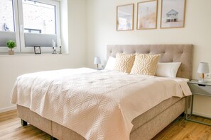 1 bedroom, travel cot, free WiFi, bed sheets