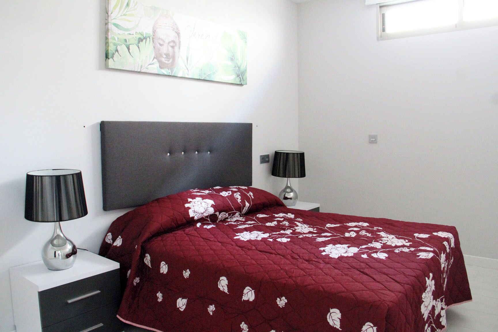 Bügeleisen/Bügelbrett, Internetzugang, Bettwäsche