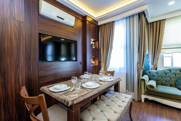 Superior-Apartment, 1 Schlafzimmer | Speisen