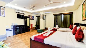 Minibar, desk, blackout drapes, free WiFi