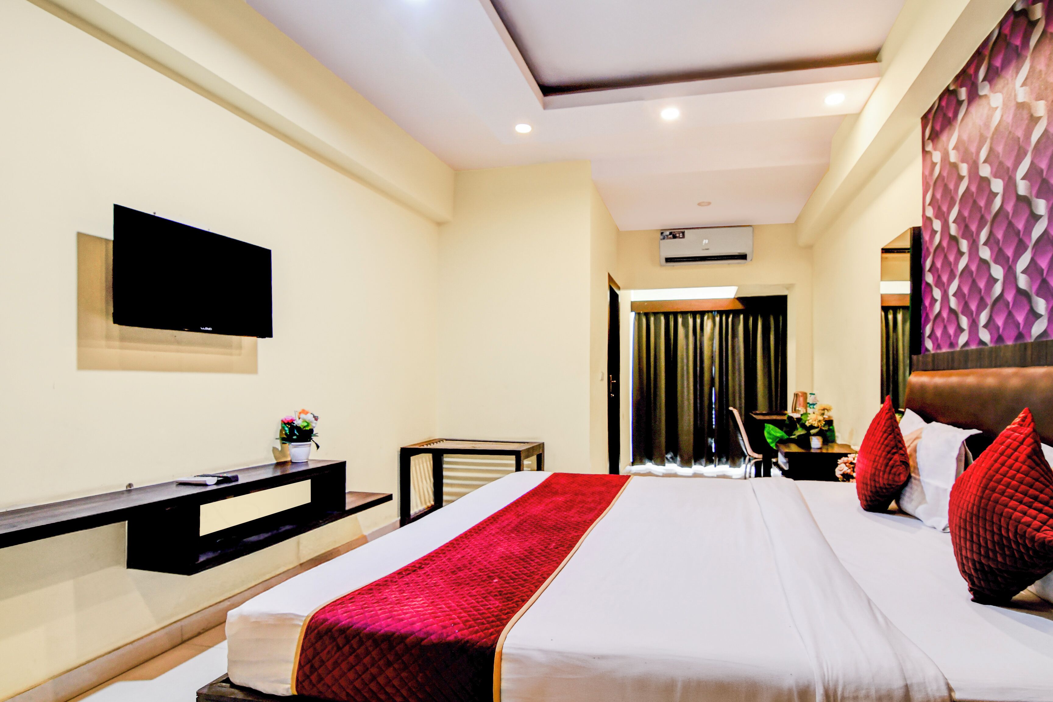 Deluxe Double Room, City View