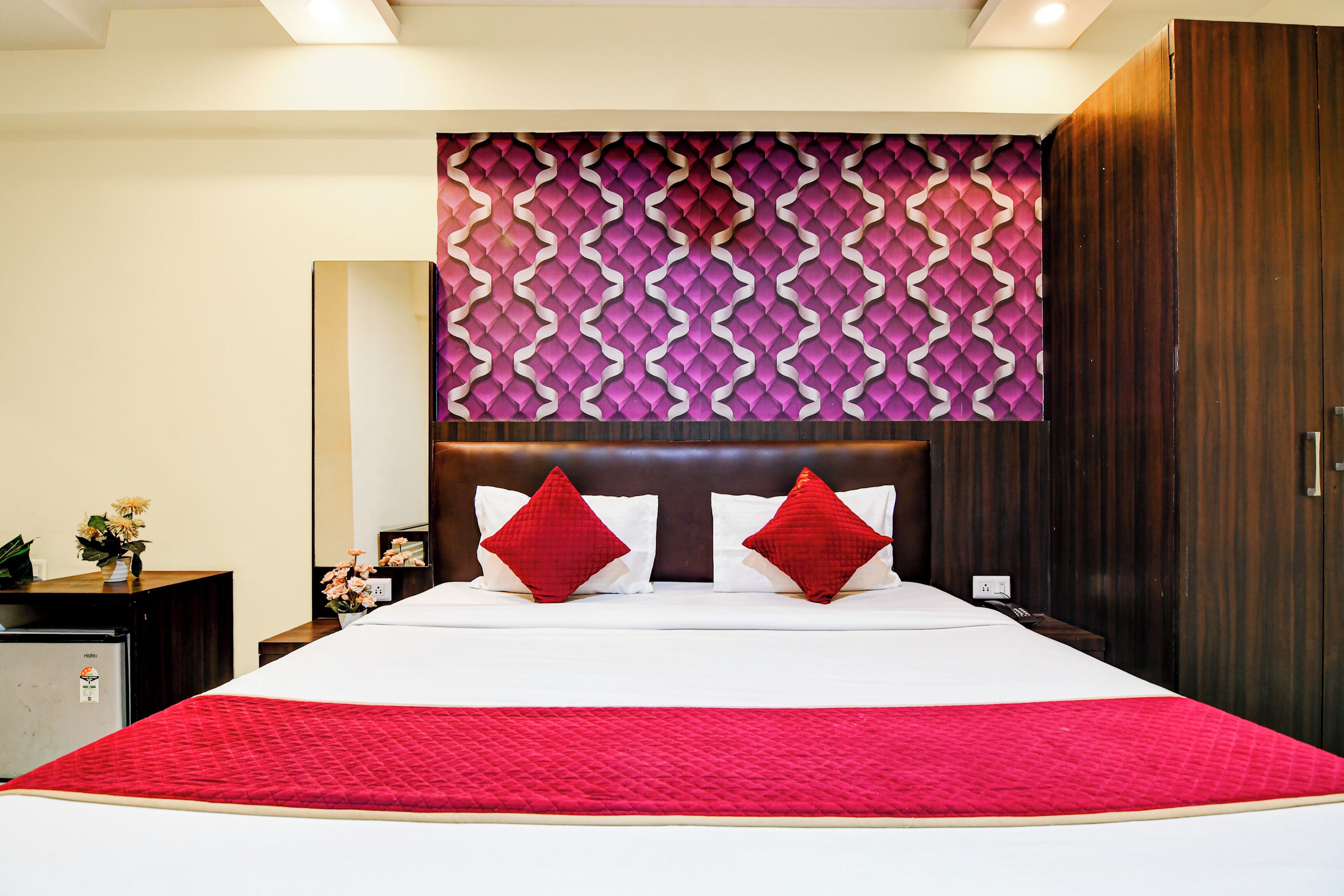 Deluxe Double Room, City View | Minibar, desk, blackout drapes, free WiFi