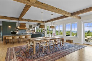 Dining - Exclusive Private Luxury Estate with Stunning Ocean View (Northport)