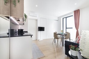 Dining - Easylife - Milano - Elvezia 26 - Sarpi (Milano)