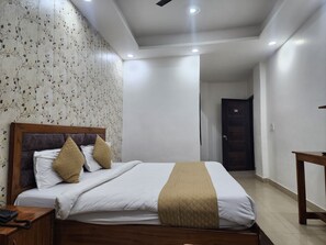 Unclassified image, 4 of 17, button - Frolic Hotel (Noida)