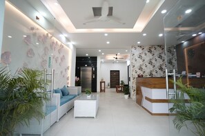 Interior entrance - Frolic Hotel (Noida)