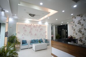 Reception - Frolic Hotel Near Sec 52 Noida Metro Station (Noida)