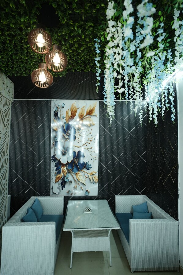 Hallway - Frolic Hotel (Noida)