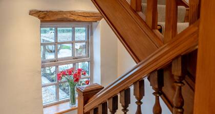 Sorbrose Retreat, Hot Tub | Games Room | Sleeps 20