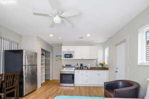 Fridge, oven, stovetop, coffee/tea maker - A boutique, renovated coastal retreat featuring fully equipped condos w/kitchen, minutes walking to the beach & restaurants, exciting amenities like a heated pool, BBQ Grill, hammock and fun yard games. Centrally located, minutes to Pompano Beach! (Pompano Beach)