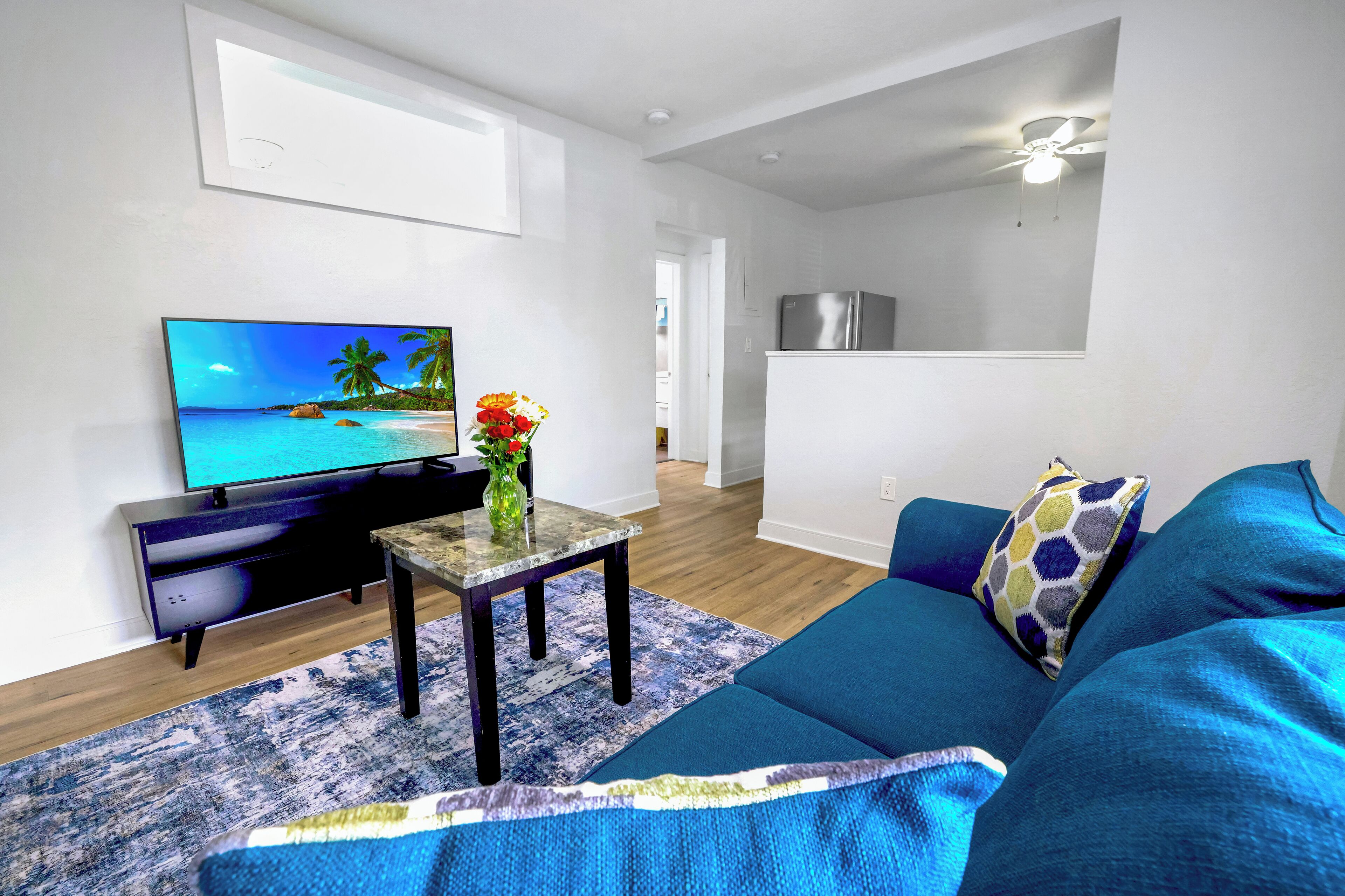 A Boutique, Renovated Coastal Retreat Featuring Fully Equipped Condos W/kitchen, Minutes Walking To The Beach & Restaurants, Exciting Amenities Like A Heated Pool, Bbq Grill, Hammock And Fun Yard Games. Centrally Located, Minutes To Pompano Beach! - Pompano Beach, FL