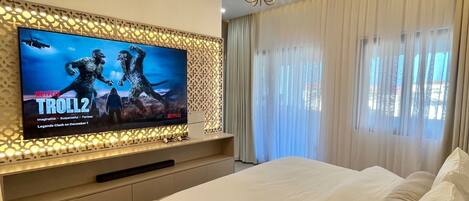 Leilighet, balkong, havneutsikt | Strykejern/-brett og wi-fi (inkludert)