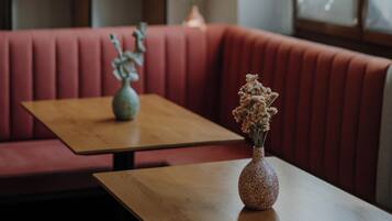 Dagelijks ontbijtbuffet inbegrepen