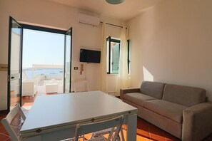 Interior - Stunning  villa for 6 guests with A/C, WIFI, TV, terrace and panoramic view (Otranto)