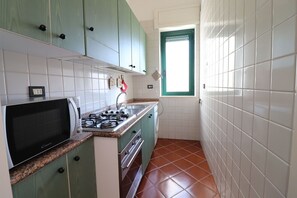 Fridge, microwave, oven, stovetop - Stunning  villa for 6 guests with A/C, WIFI, TV, terrace and panoramic view (Otranto)