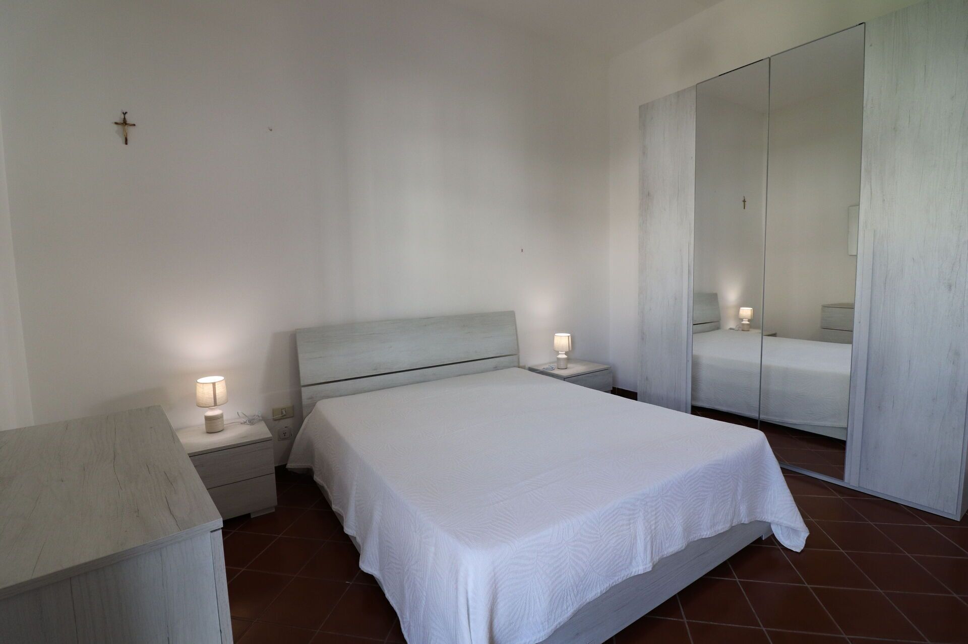 2 bedrooms, iron/ironing board, travel crib, free WiFi